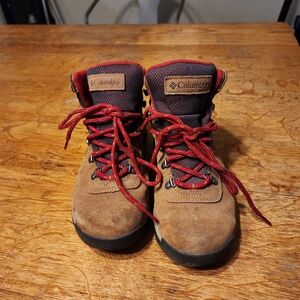 Columbia Women Tan and Red Hiking Boots